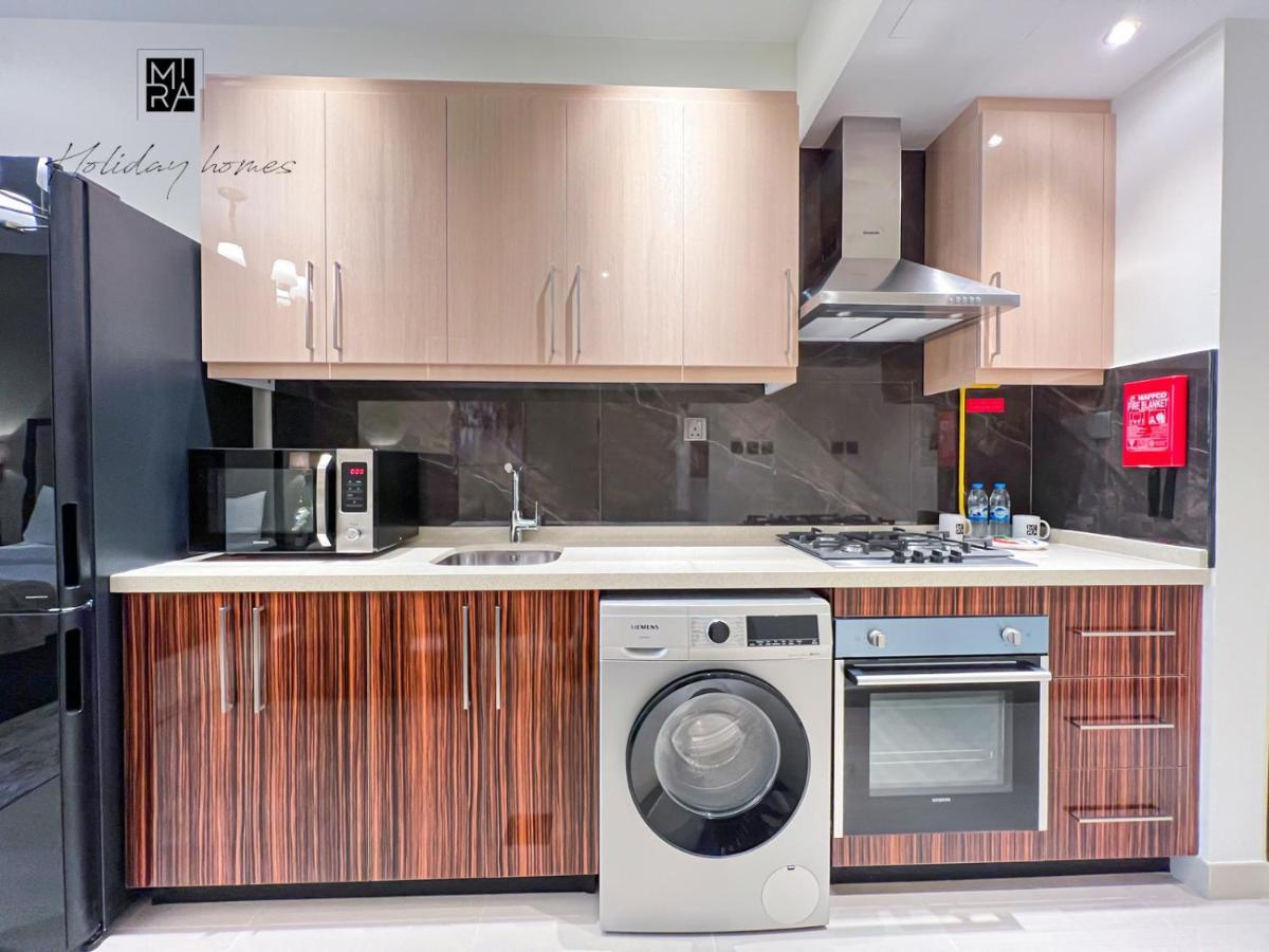 Mira Holiday Homes - Newly Furnished Studio In Downtown Dubai Exterior foto