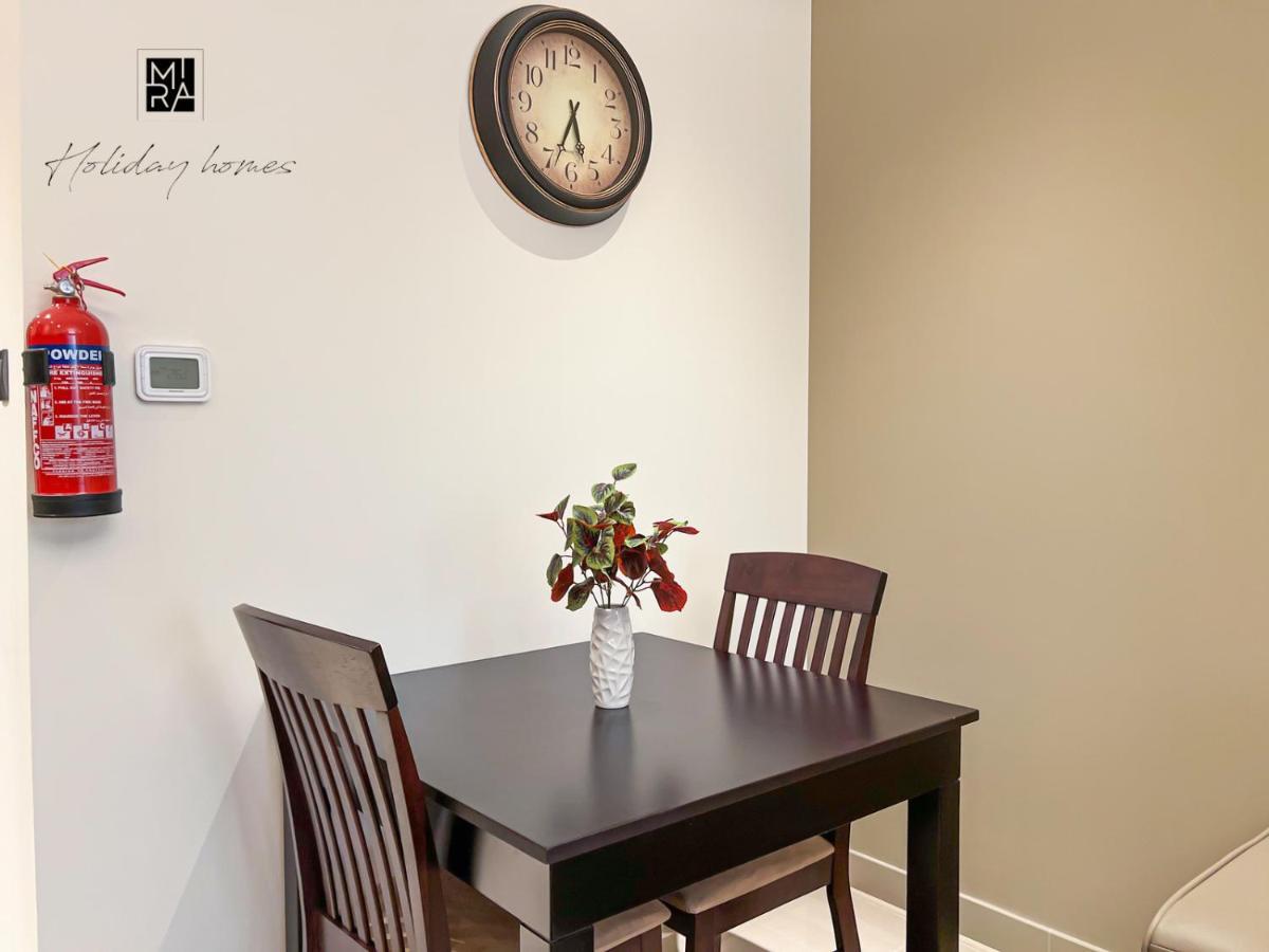 Mira Holiday Homes - Newly Furnished Studio In Downtown Dubai Exterior foto