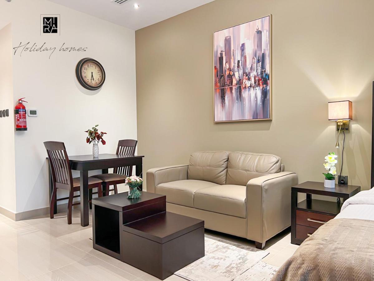 Mira Holiday Homes - Newly Furnished Studio In Downtown Dubai Exterior foto