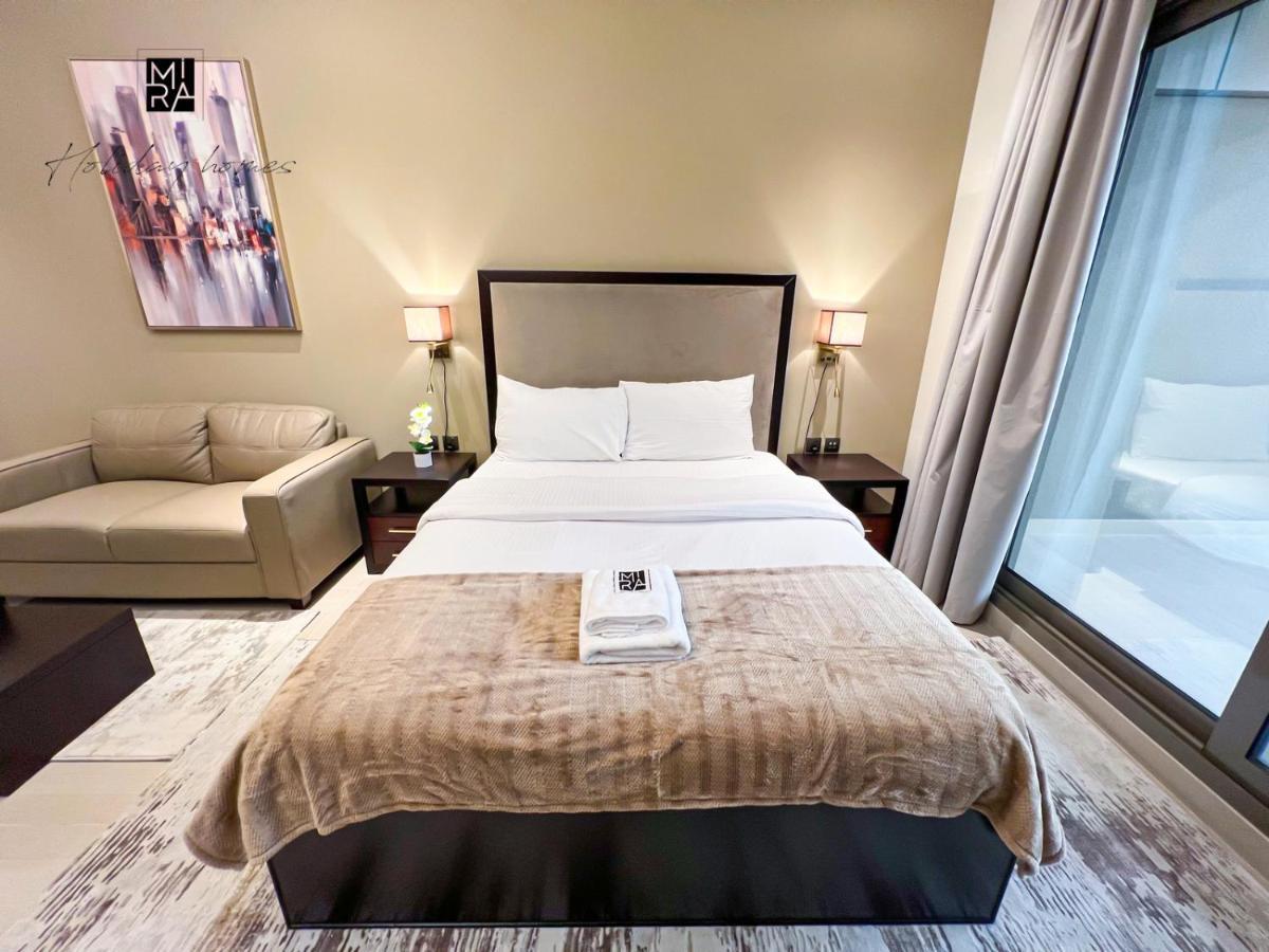 Mira Holiday Homes - Newly Furnished Studio In Downtown Dubai Exterior foto